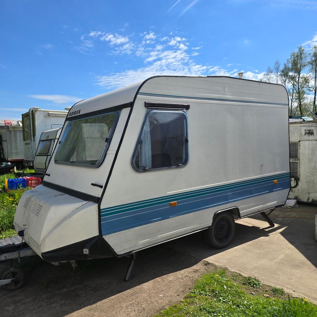 Caravane Adria 750kg Permis de conduire B Salle de bain WC D, Caravanes & Camping, Enlèvement