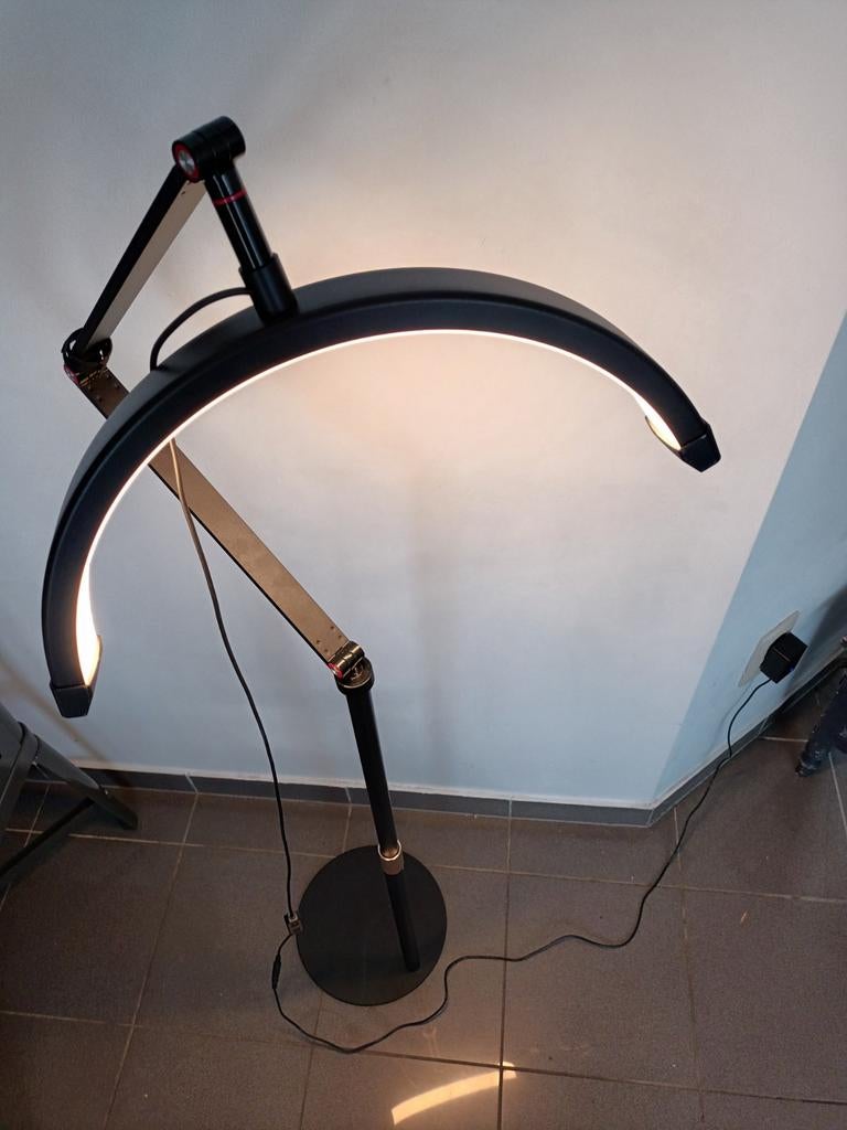 Half moon beauty lamp op voet, Ophalen