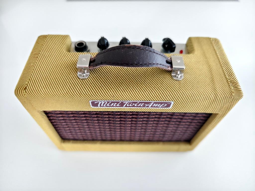 Fender Mini 57 Twin-Amp miniatuur gitaarversterker, Muziek en Instrumenten, Versterkers | Bas en Gitaar, Gebruikt, Gitaar, Ophalen