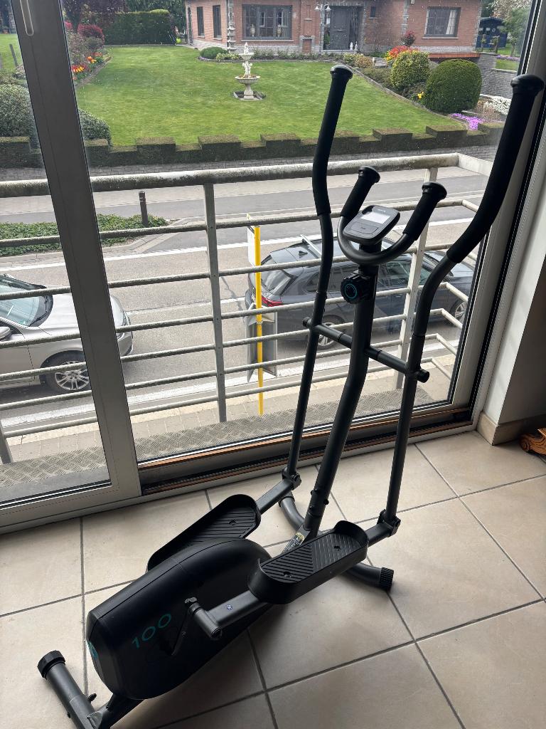 Vélo elliptique comme neuf, Jambes, Comme neuf, Enlèvement, Métal