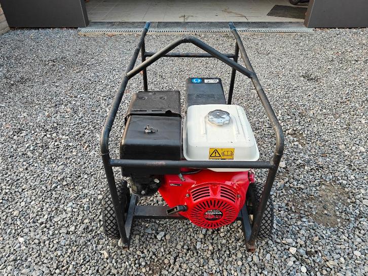 Groupe electrogene, Bricolage & Construction, Générateurs, Utilisé, Essence, 5 à 10 kVA, Enlèvement