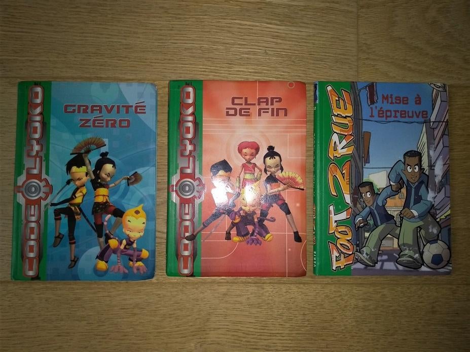 3 livres bibliotheque verte (Code Lyoko, Foot 2 Rue), Enlèvement, Utilisé