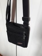 Petit sac bandouilère Eastpak Rusher noir, Neuf, Enlèvement ou Envoi, Moins de 40 cm, Moins de 35 cm
