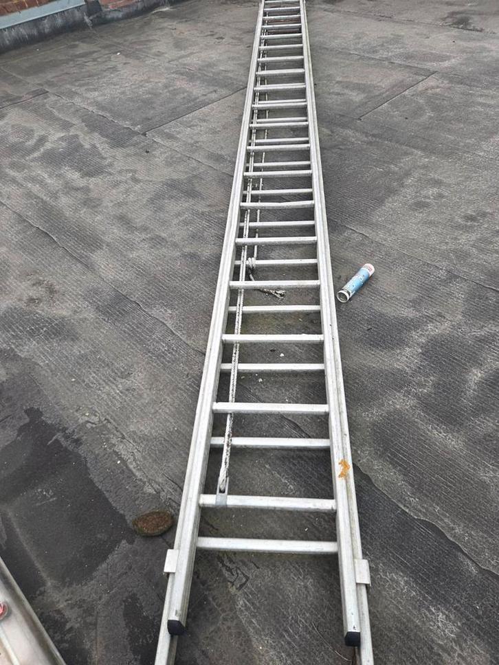 Dubbele ladder met 2x19 treden 2x5,5M aluminium, Doe-het-zelf en Bouw, Ladders en Trappen, Ladder, Ophalen