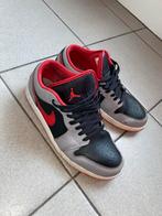 Air Jordan sneakers – grijs/zwart/rood – maat 43, Kleding | Heren, Schoenen, Ophalen, Zwart, Sneakers, Gedragen
