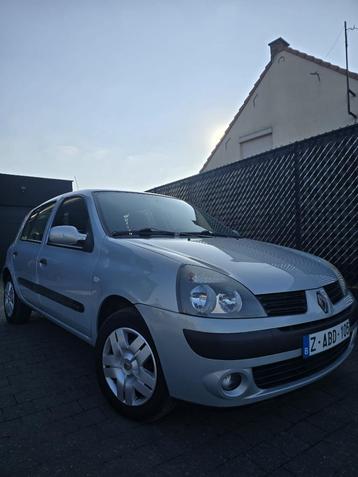 Blanco gekeurd Renault Clio beschikbaar voor biedingen