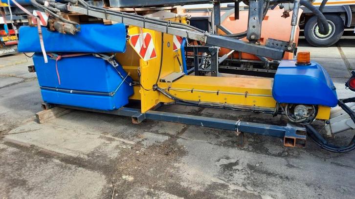 NIDO Stratos B11K-27 VCLN-350 (bj 2008), Zakelijke goederen, Machines en Bouw | Onderhoud en Reiniging