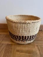 Beau panier ethnique, Huis en Inrichting, Woonaccessoires | Schalen en Manden, Ophalen of Verzenden, Zo goed als nieuw, Mand