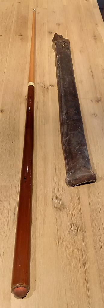 Queue de billard en deux parties, Sports & Fitness, Billards & Billards américains, Utilisé, Queue ou Boules, Enlèvement ou Envoi