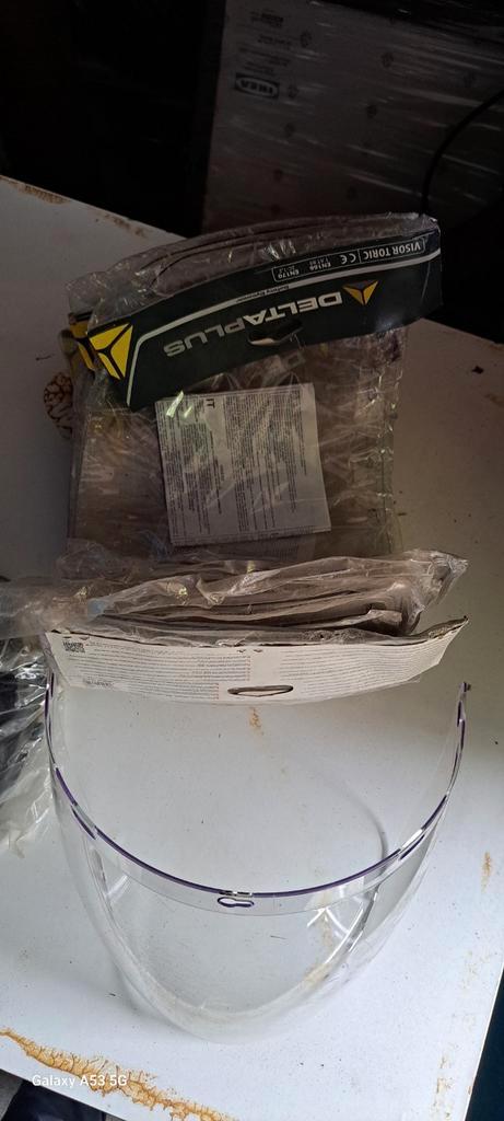 Te Koop: Delta Plus VISOR TORIC CLEAR Gelaatscherm + Houder, Doe-het-zelf en Bouw, Gehoorbeschermers, Nieuw, Ophalen of Verzenden