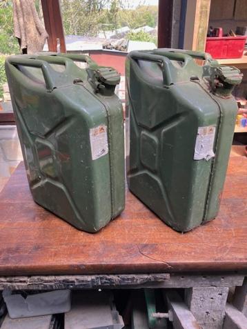 jerry can beschikbaar voor biedingen