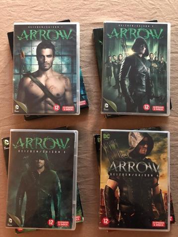 Actieserie Arrow – Seizoenen 1-2-3-4 op DVD disponible aux enchères