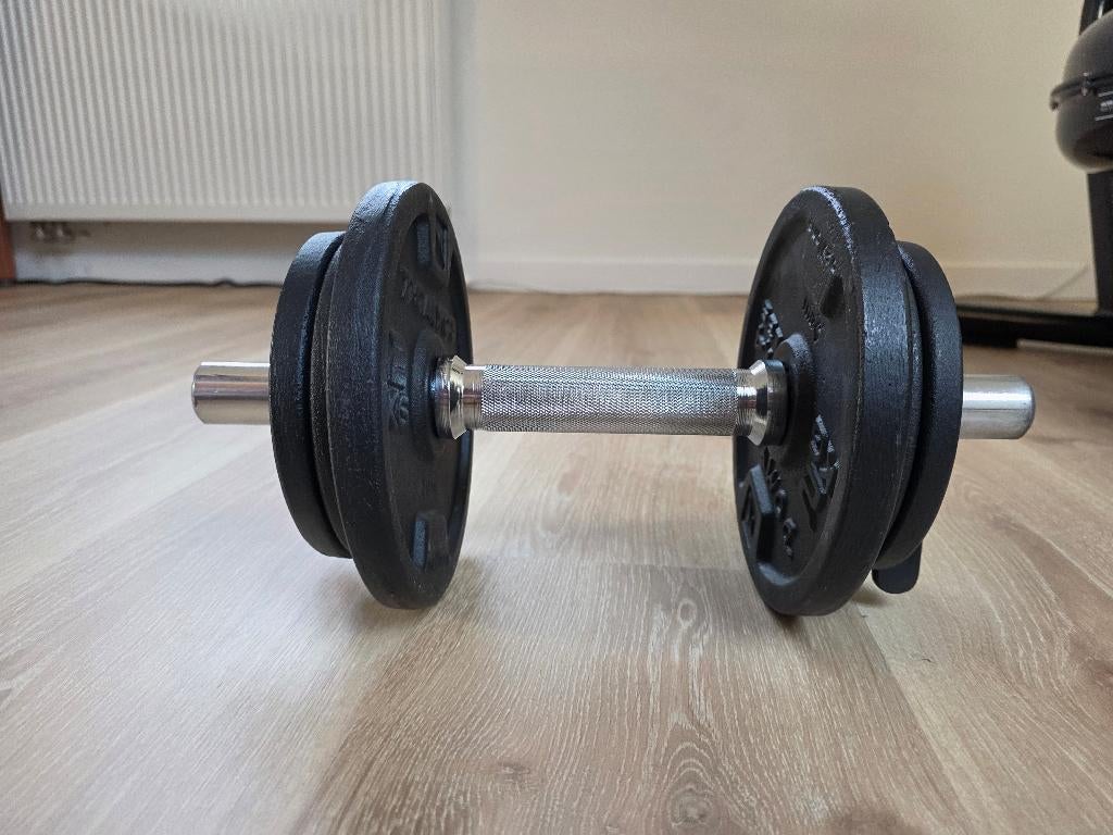 Dumbbell set 4x1kg, 2x2kg gietijzeren schijven met stang, Sport en Fitness, Ophalen, Zo goed als nieuw, Armen, Dumbbell