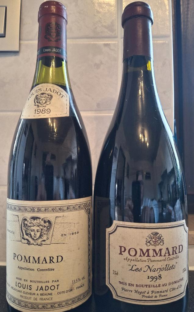 Bouteilles de Pommard  1989 et 1998 Bourgogne, Collections, Vins, Vin rouge, France, Pleine, Enlèvement