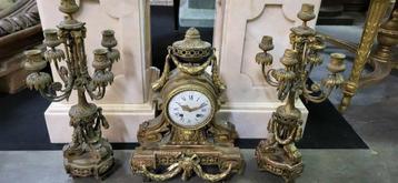 Bronzen schouwgarnituur Louis XVI stijl 19e eeuw beschikbaar voor biedingen