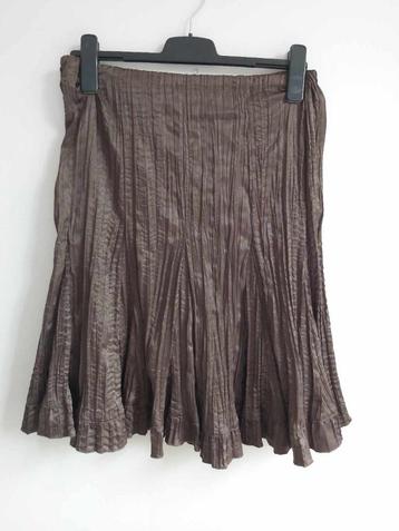 jupe taille 46 avec bande stretch en satin brillant, Enlèvement