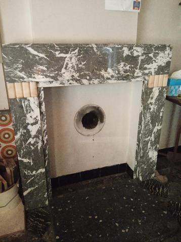 Schouw in marmer / 3 gelijkaardige te koop  / gedemonteerd beschikbaar voor biedingen