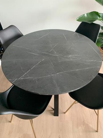 Ronde tafel, zwart marmerpatroon, 105 cm beschikbaar voor biedingen