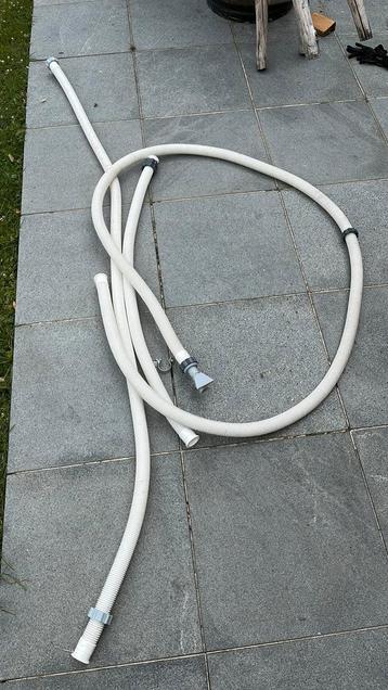 Intex zwembadleidingen beschikbaar voor biedingen
