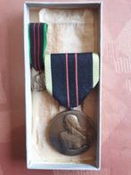 België : 2 ERETEKENS 1940-1945 GEWAPENDE WEERSTAND + REDUCTI, Verzamelen, Verzenden, Overige soorten, Lintje, Medaille of Wings