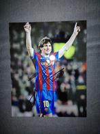 4 origineel hand gesigneerde foto's van Messi, Sport en Fitness, Ophalen of Verzenden, Nieuw, Clubaccessoires