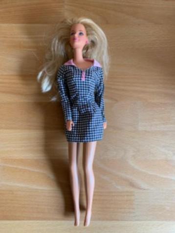 Barbiepoppen en dieren beschikbaar voor biedingen