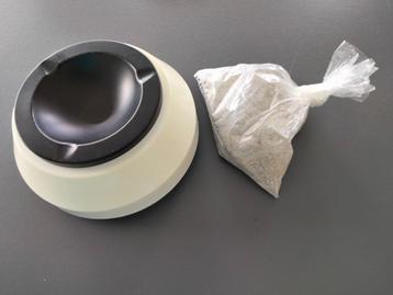 Vintage plastic asbak 15cm beschikbaar voor biedingen