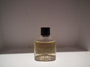Eau de toilette Charles Jourdan un homme (2,5 ml) disponible aux enchères