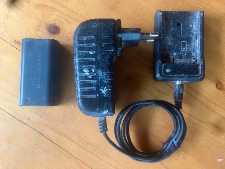 Laserliner batterij + lader, Doe-het-zelf en Bouw, Gereedschap | Handgereedschap, Gebruikt, Ophalen of Verzenden