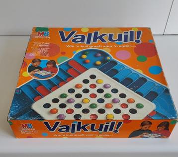 Gezelschapsspel Valkuil   beschikbaar voor biedingen