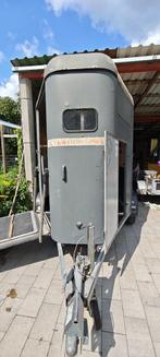 Van i for William 2 places, Animaux & Accessoires, Chevaux & Poneys | Semi-remorques & Remorques, Enlèvement, Utilisé, Autres matériaux