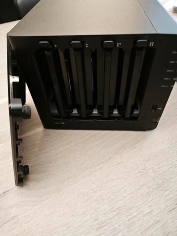 Synology DiskStation 415+ NAS, Enlèvement ou Envoi, Utilisé