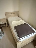 Bed met lattenbodem, nachttafeltje, boekenkast, bureau, Ophalen, Gebruikt, Eenpersoons