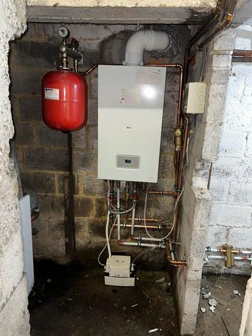 Chaudière,boiler, groupe hydrophore,, Bricolage & Construction, Neuf, Enlèvement ou Envoi, Démarrage électrique, Autres types