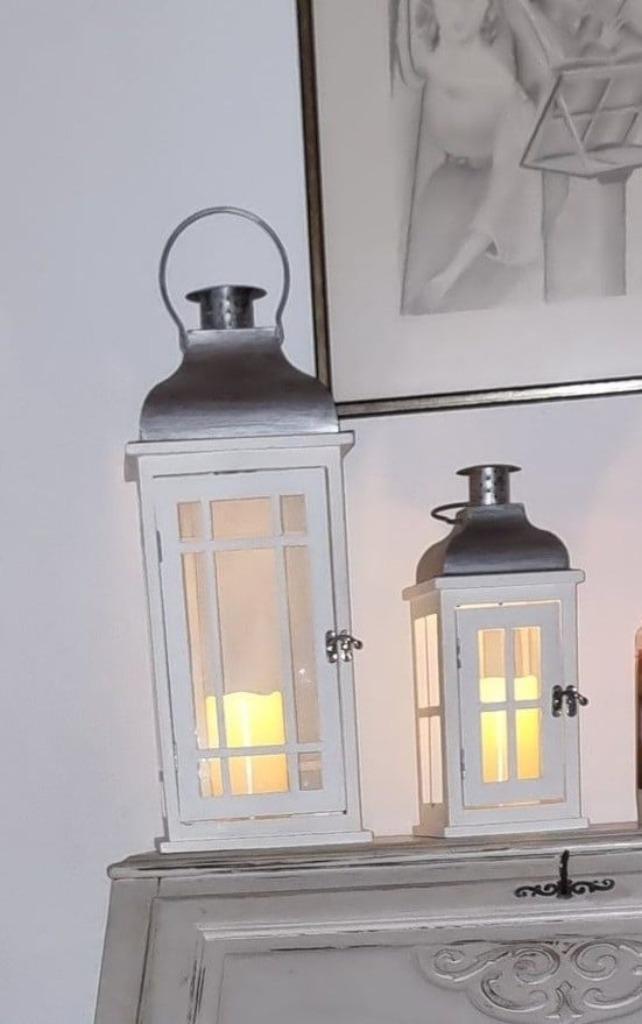 2 witte lataarns en vazen, Huis en Inrichting, Woonaccessoires | Overige, Zo goed als nieuw, Ophalen