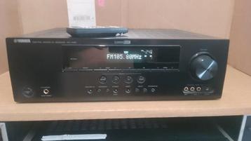 Prachtige versterker reicever Yamaha met afstandsbediening  beschikbaar voor biedingen