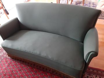 vintage zetel en poef beschikbaar voor biedingen