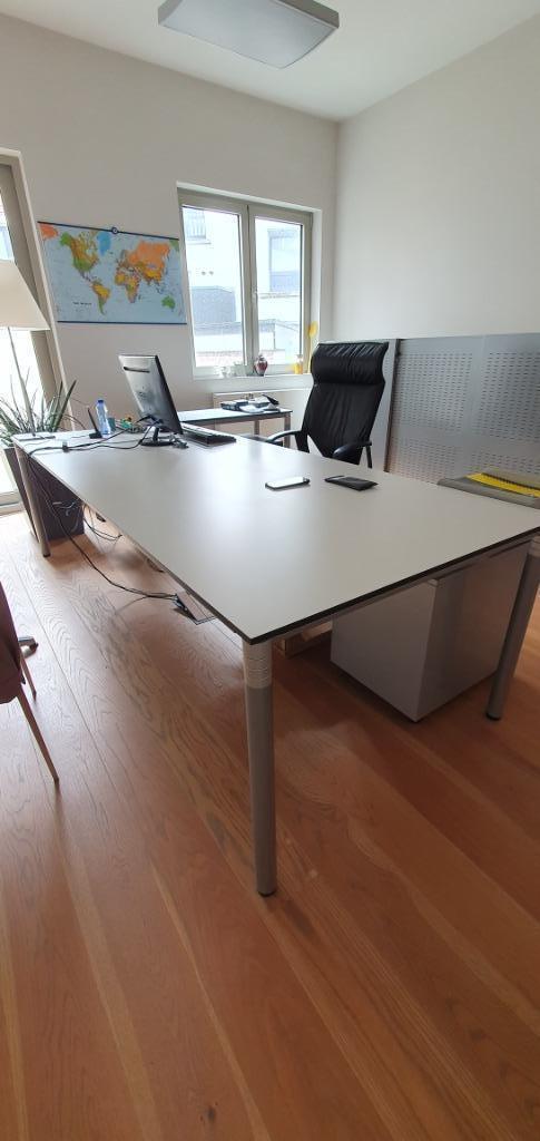 3 bureautafels, Huis en Inrichting, Bureaus, Zo goed als nieuw, Bureau, In hoogte verstelbaar, Ophalen