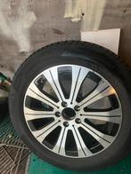 Originele Mercedes winterbanden 215/60 R18 102T XL, Ophalen, 18 inch, Winterbanden, Band(en)