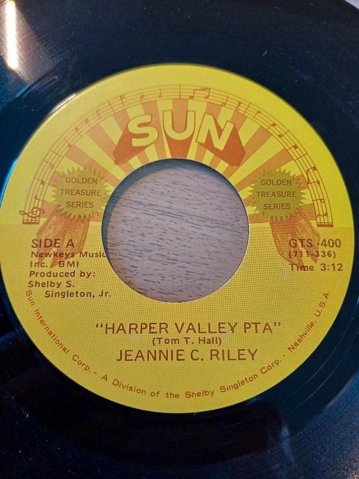Jeannie C. Riley – Harper Valley PTA    Country, Cd's en Dvd's, Vinyl Singles, Zo goed als nieuw, Single, Country en Western, 7 inch