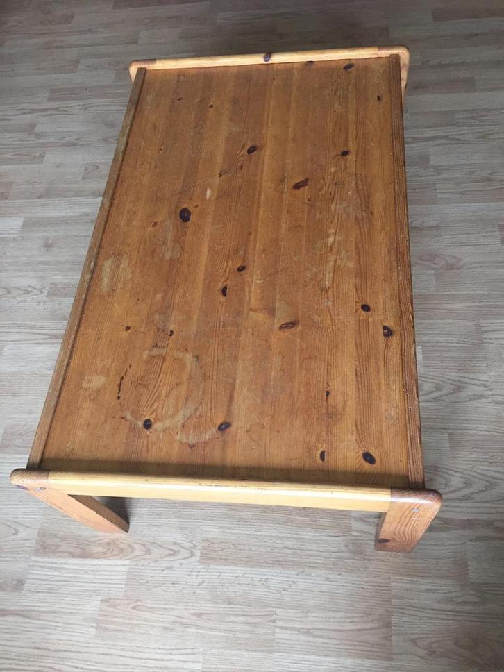 nieuwe salontafel in de woonkamer natuurlijk massief grenen, Huis en Inrichting, Tafels | Salontafels, Zo goed als nieuw, Grenenhout