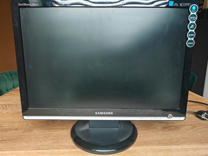 Samsung SyncMaster 206BW – 20″ monitor, Informatique & Logiciels, Moniteurs, DVI, VGA, Incurvé, TN, Enlèvement