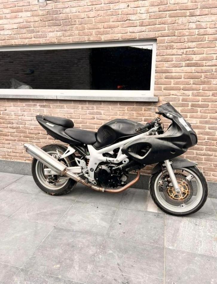Projet Suzuki SV650, Motos, Motos | Suzuki, Particulier, Sport, plus de 35 kW, 2 cylindres, Permis Moto A, Enlèvement