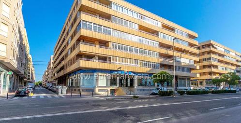 REF.T17164 Penthouse rénové avec vue sur la mer à Torrevieja, Immo, Buitenland, Spanje, Appartement, Stad