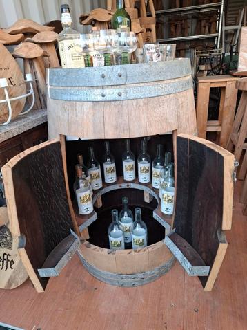 Drankbar vh terras in wijn of whiskey ton! Heel knap gemaakt beschikbaar voor biedingen