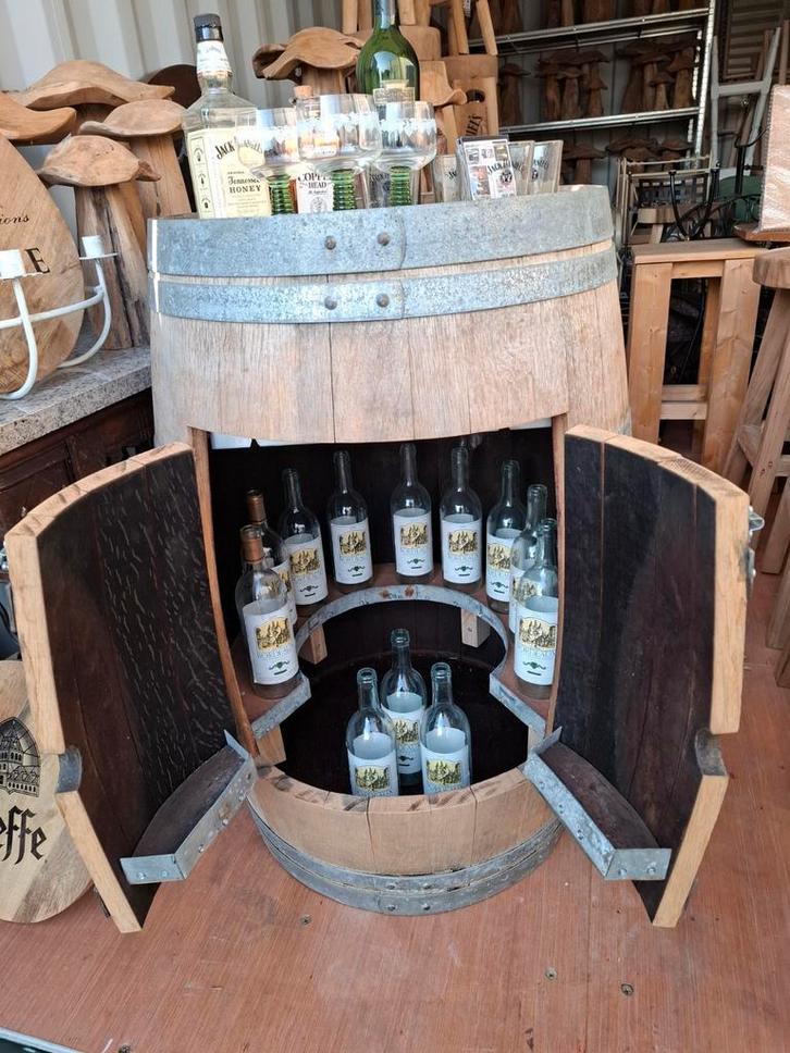 Drankbar vh terras in wijn of whiskey ton! Heel knap gemaakt, Tuin en Terras, Tuinwanddecoratie, Ophalen