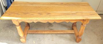 Woonkamertafel in goede staat (1,10 x 0,45 x 0,47). beschikbaar voor biedingen