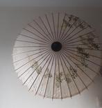 Antieke decoratieve paraplu van hout en zijde, Ophalen