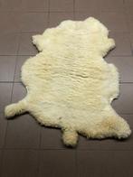 Echt schapenvacht beige - wit, Ophalen, Zo goed als nieuw, Minder dan 10 m², Wit