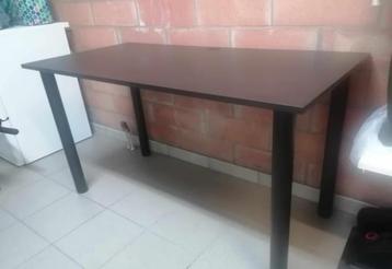 Table de bureau 135 cm X 65 cm